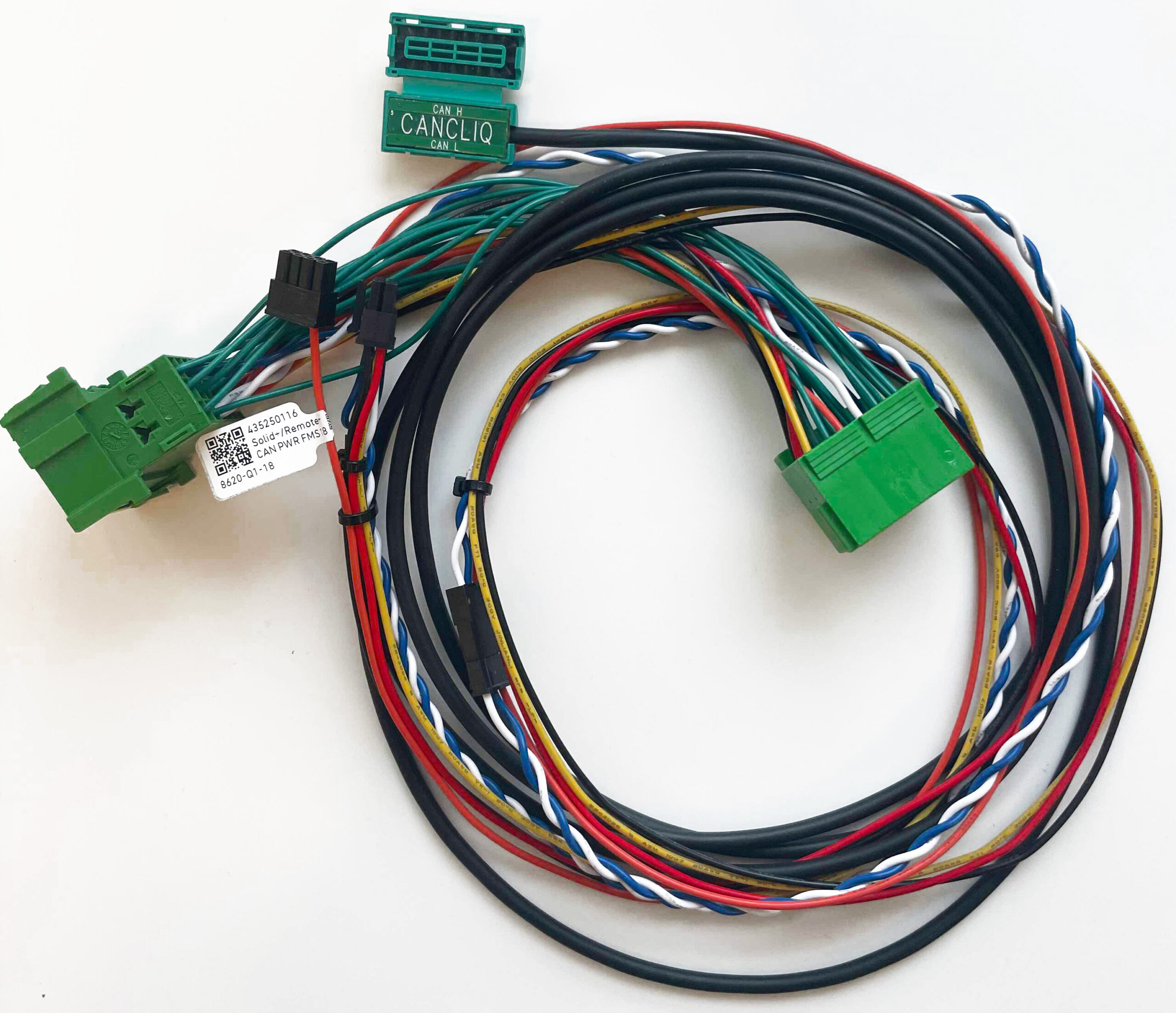 8620-Q1-18 Squarell 8620-Q1-18 vehicle-specific cable set with 18-pin FMS connectors and CANcliQ connection for plug-and-play installation.