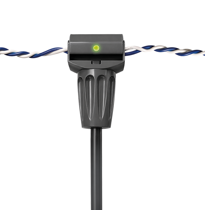 IAA DEF CANcliq NG website Squarell CANcliQ NG clamped around twisted CAN bus wires for non-intrusive vehicle data access.